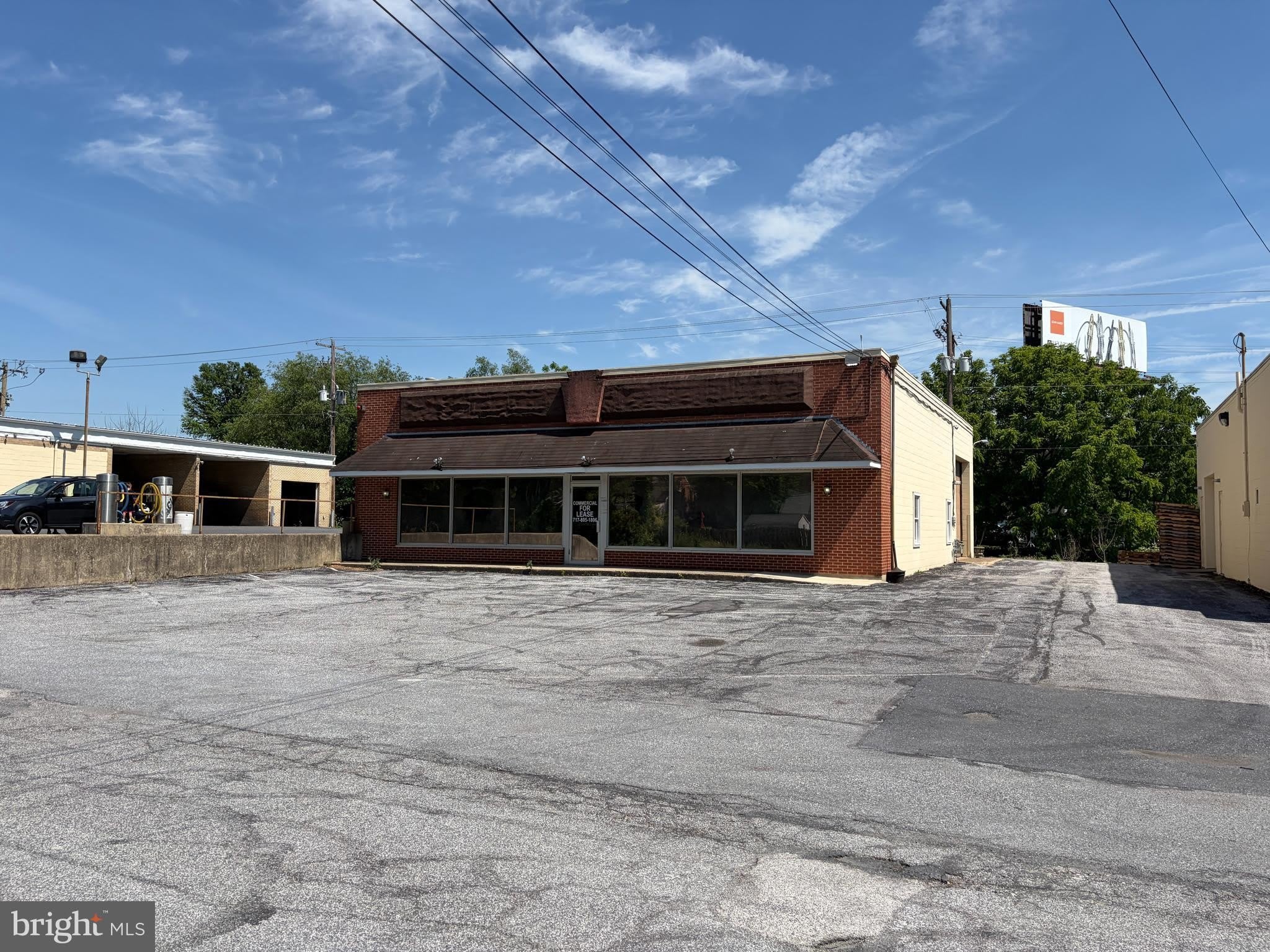 1901 STATE Street – photo 1 of 19