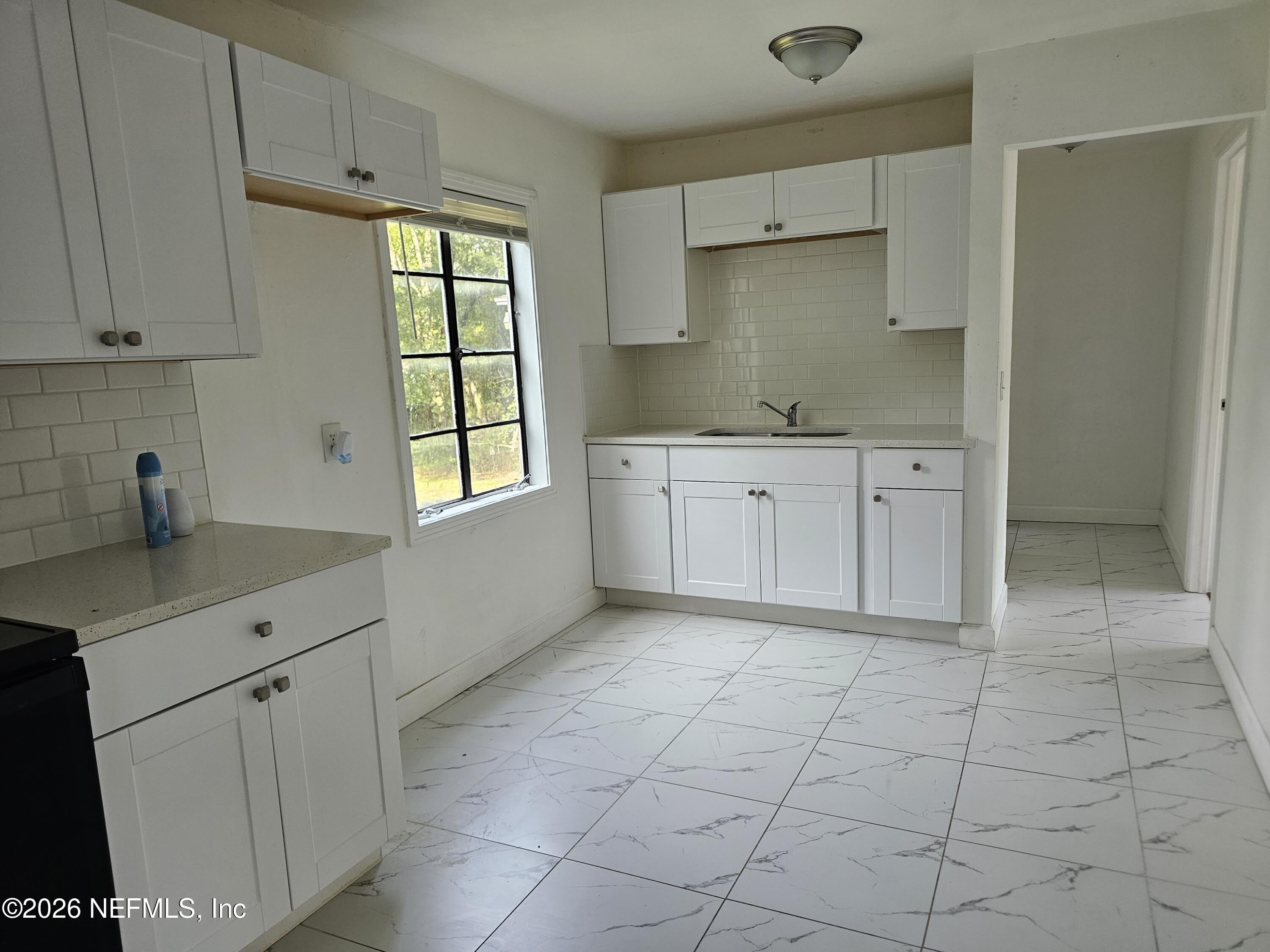 3129 LOWELL Avenue – photo 1 of 7
