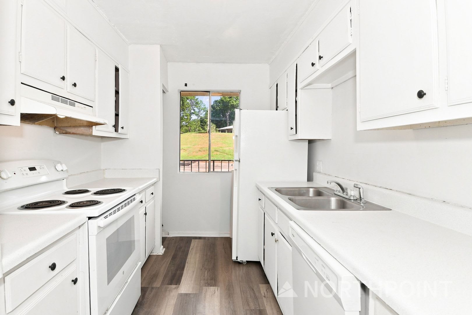 Charming 2BR 1BA Apartment w/ On-Site Parking near Downtown Columbia, SC – photo 1