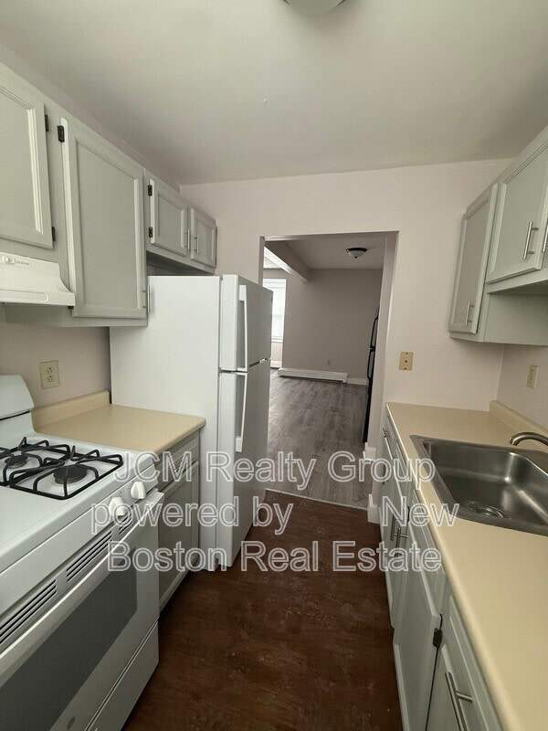 40 Winthrop Street – photo 1