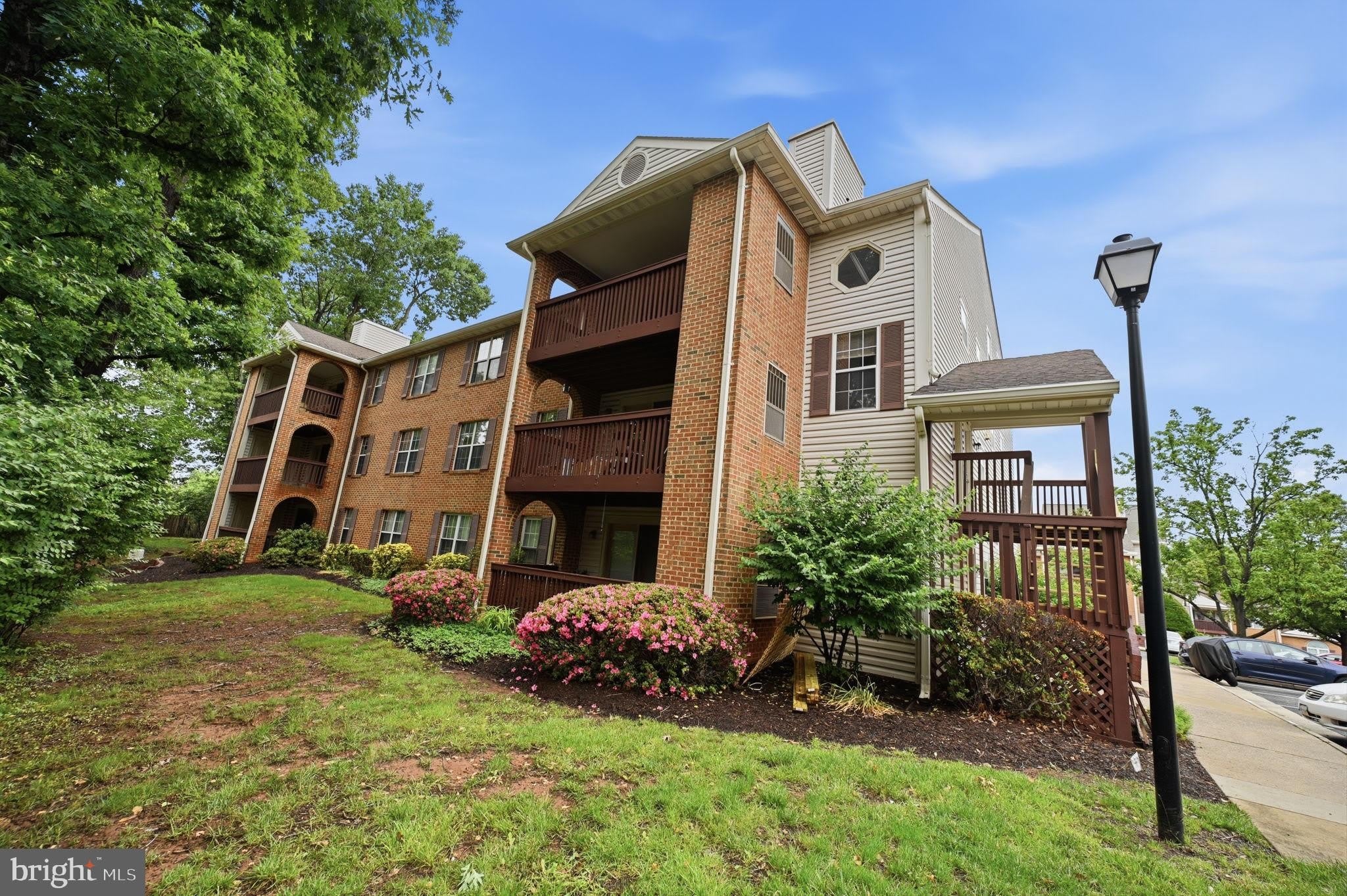 8909 SUGARWOOD Lane – photo 1