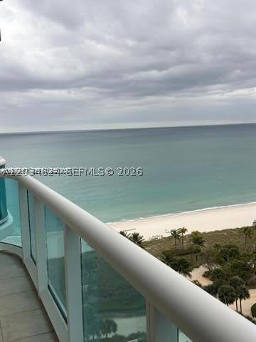 10101 Collins Ave – photo 1 of 10