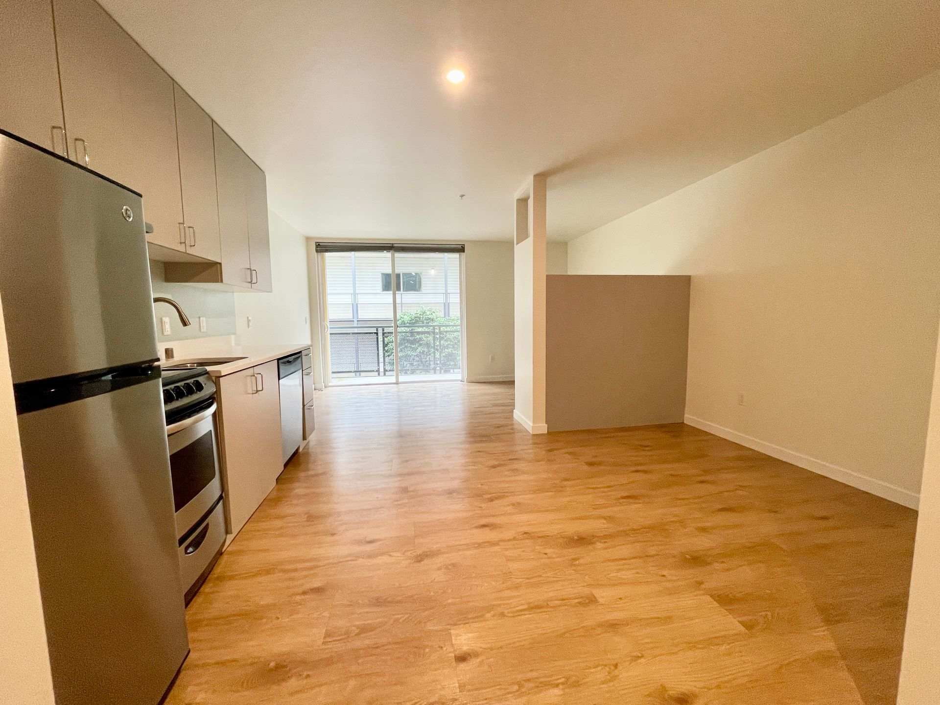 Bayview West Apartments – photo 1