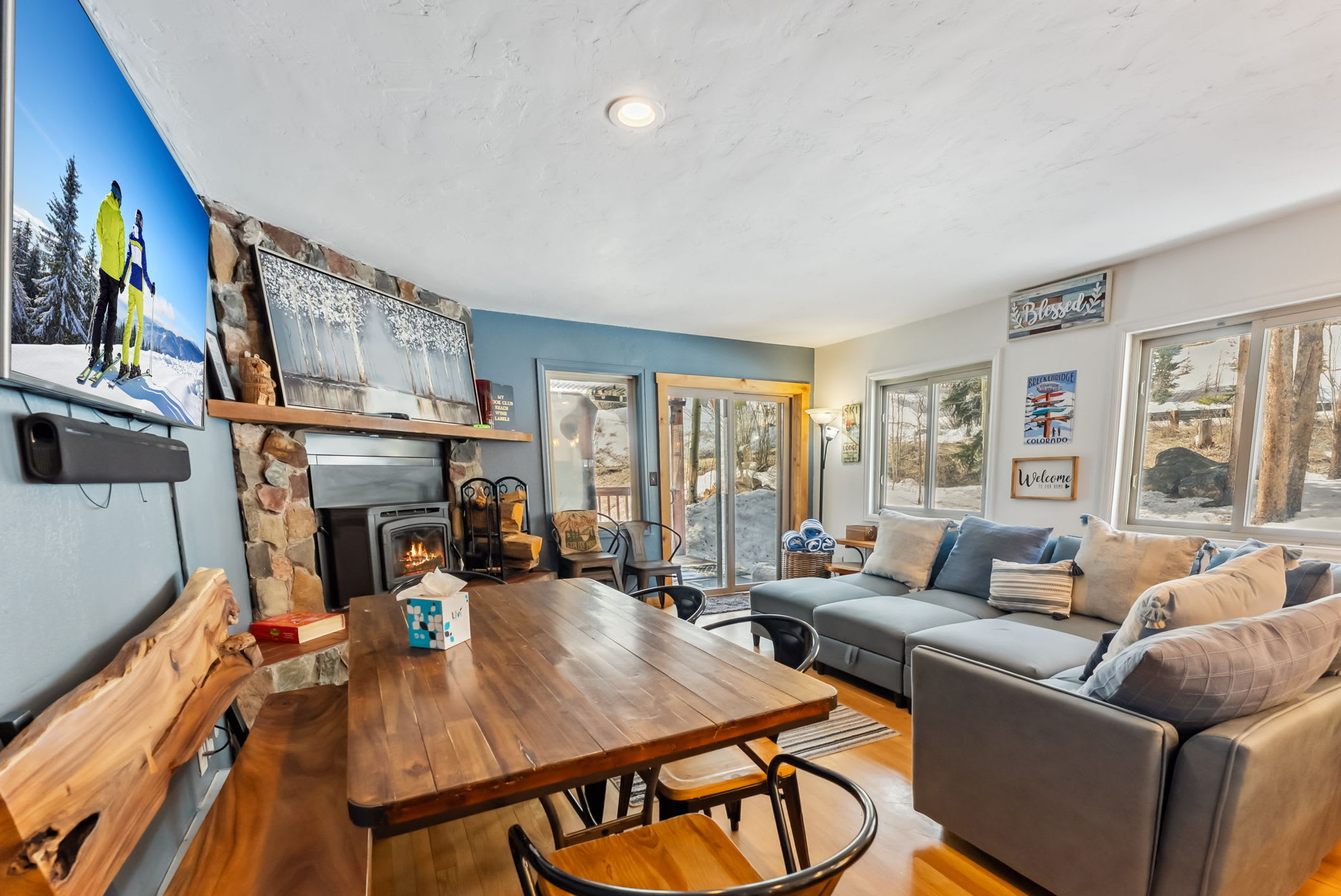 876 Broken Lance Drive – photo 1 of 178