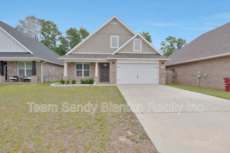 5402 Parkside Drive – photo 1