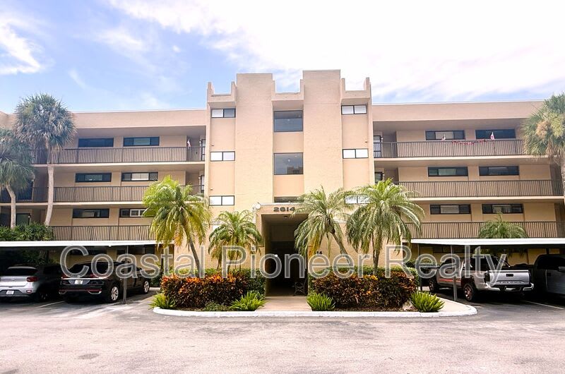 2614 Cove Cay Dr – photo 1