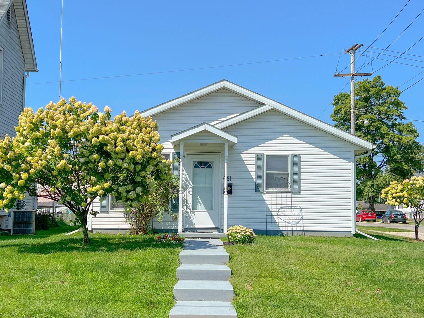Gorgeous 3Br Ranch Rental Home In Newark Available Mid August – photo 1
