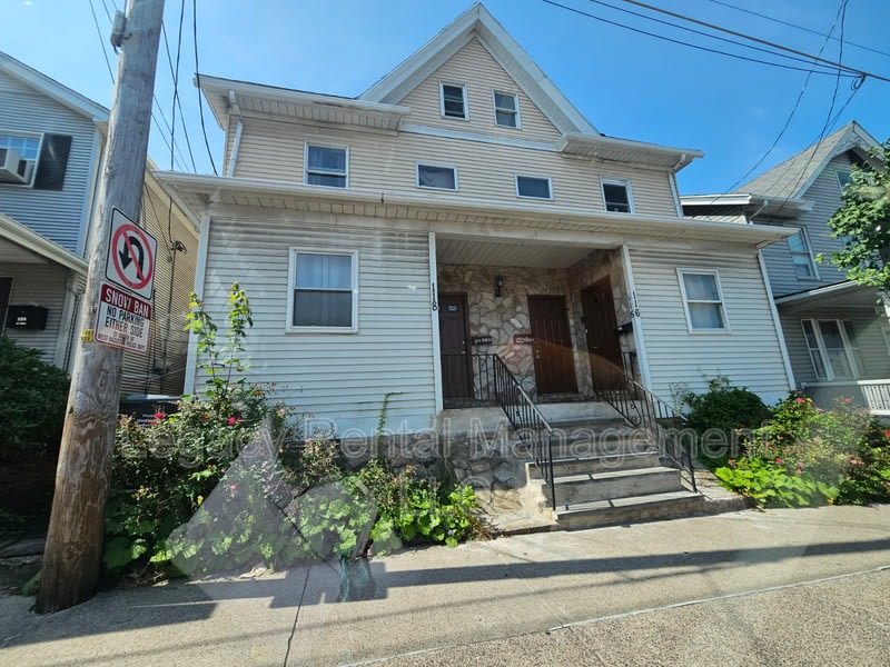 116 East Broad Street – photo 1 of 7