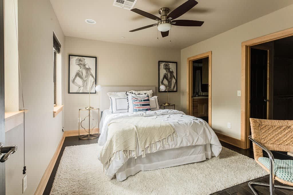 909 NW 12th – photo 1