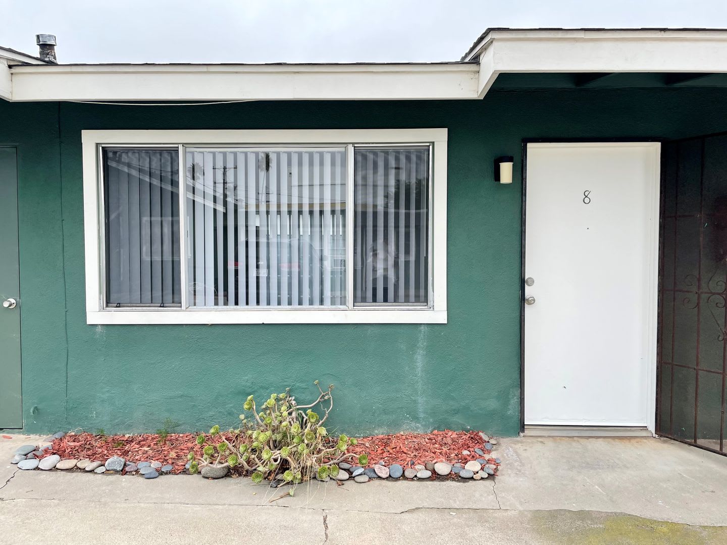 Remodeled Studio West Of Coast Hwy – photo 1 of 216