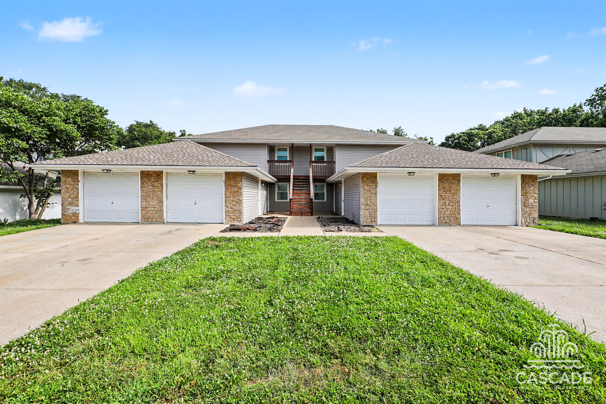 1032 NE Lindsay AvenueD – photo 1