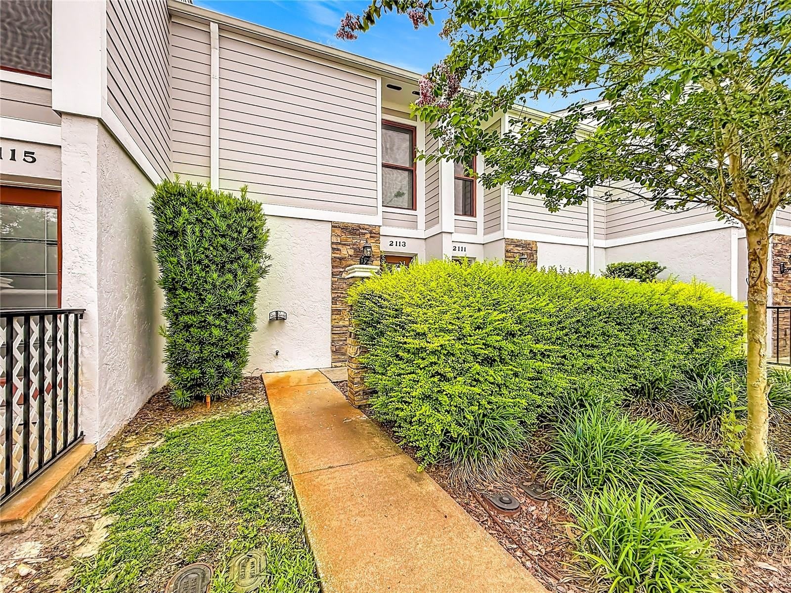 2113 Ne 38Th Avenue – photo 1