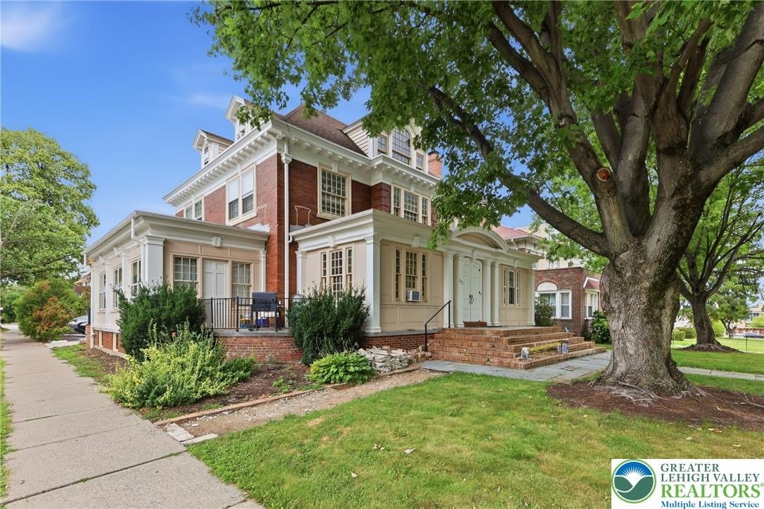 202 N 17th Street – photo 1