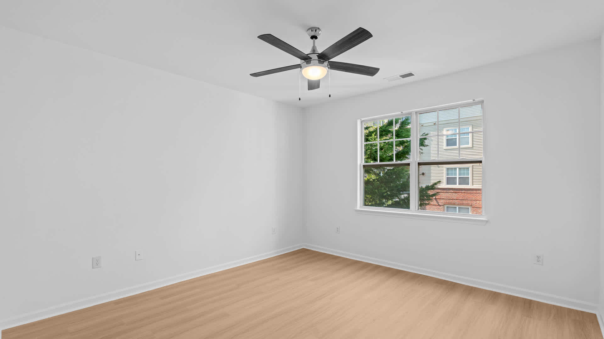 Fairchase – photo 1