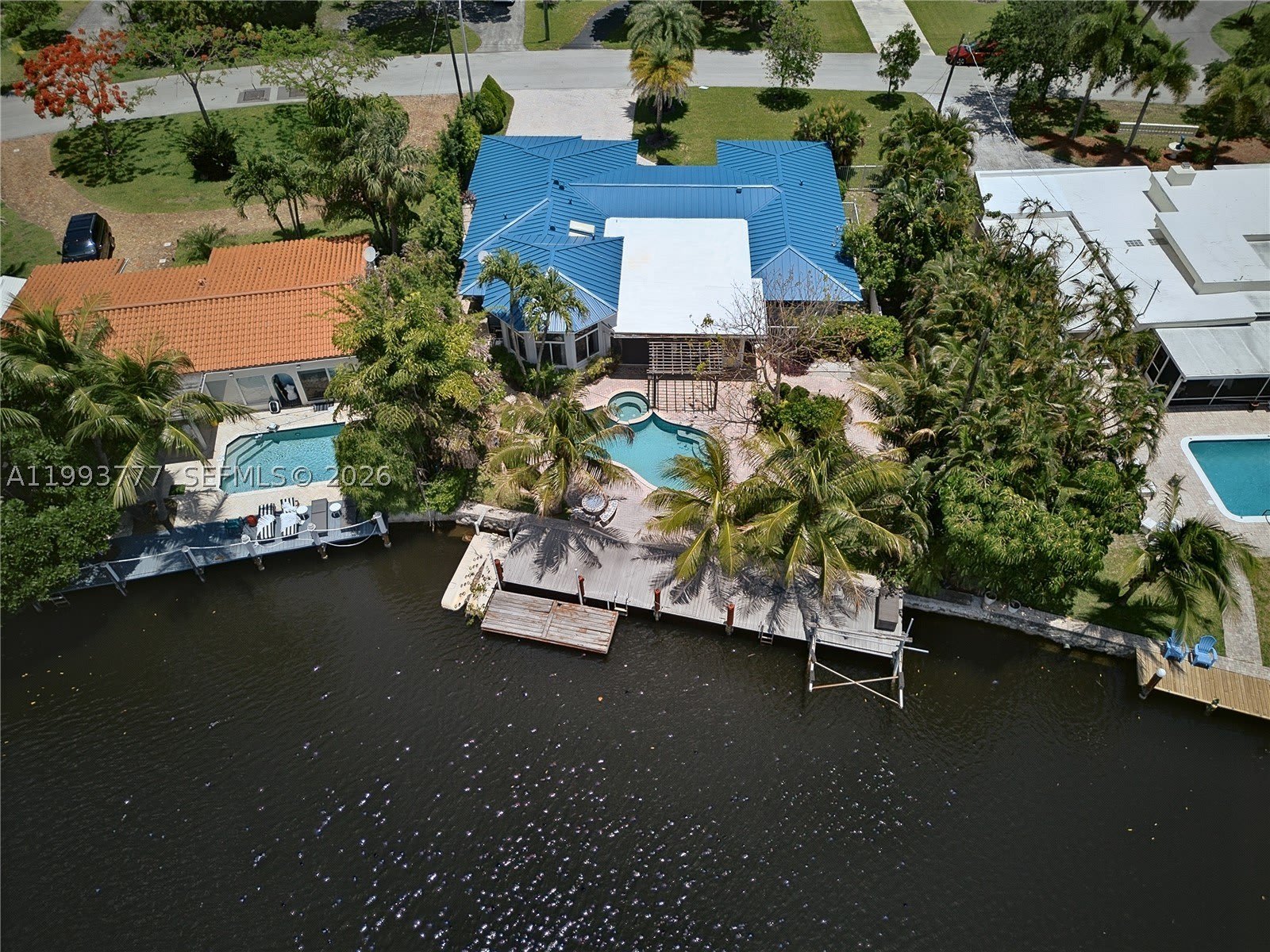 2801 Coral Shores Dr – photo 1 of 96