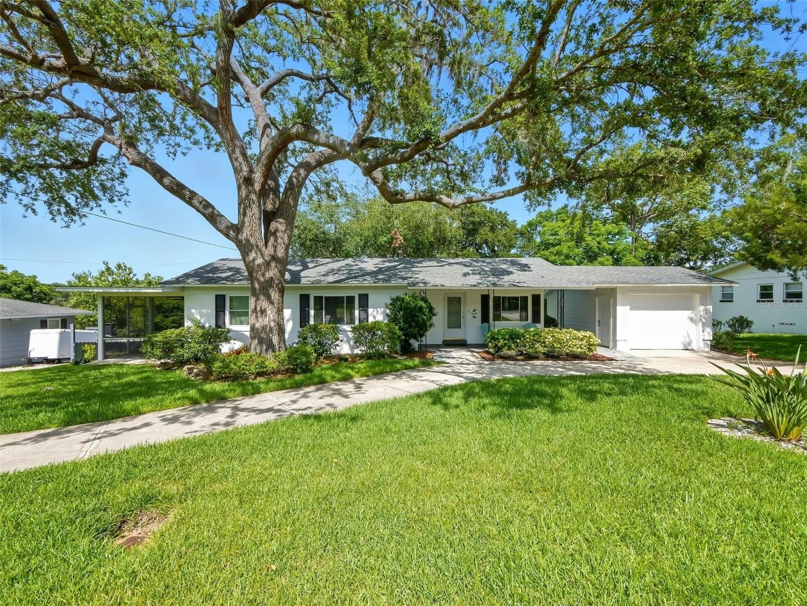 1426 CRESTVIEW Drive – photo 1 of 38