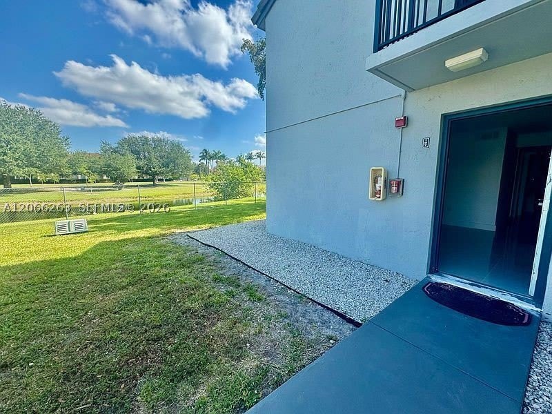7195 NW 179th St – photo 1