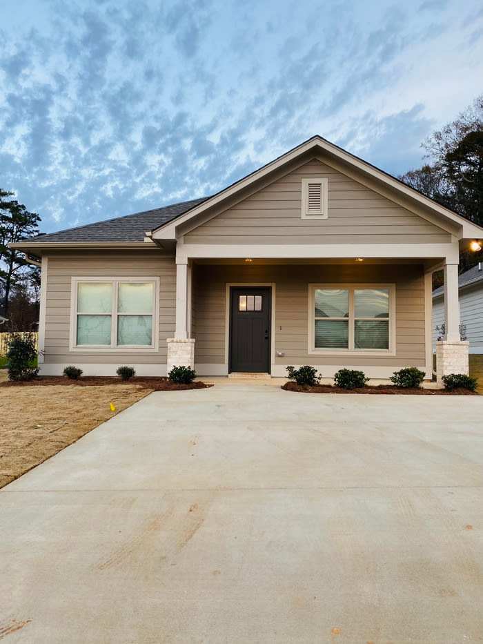 4009 Ashley Drive – photo 1 of 14