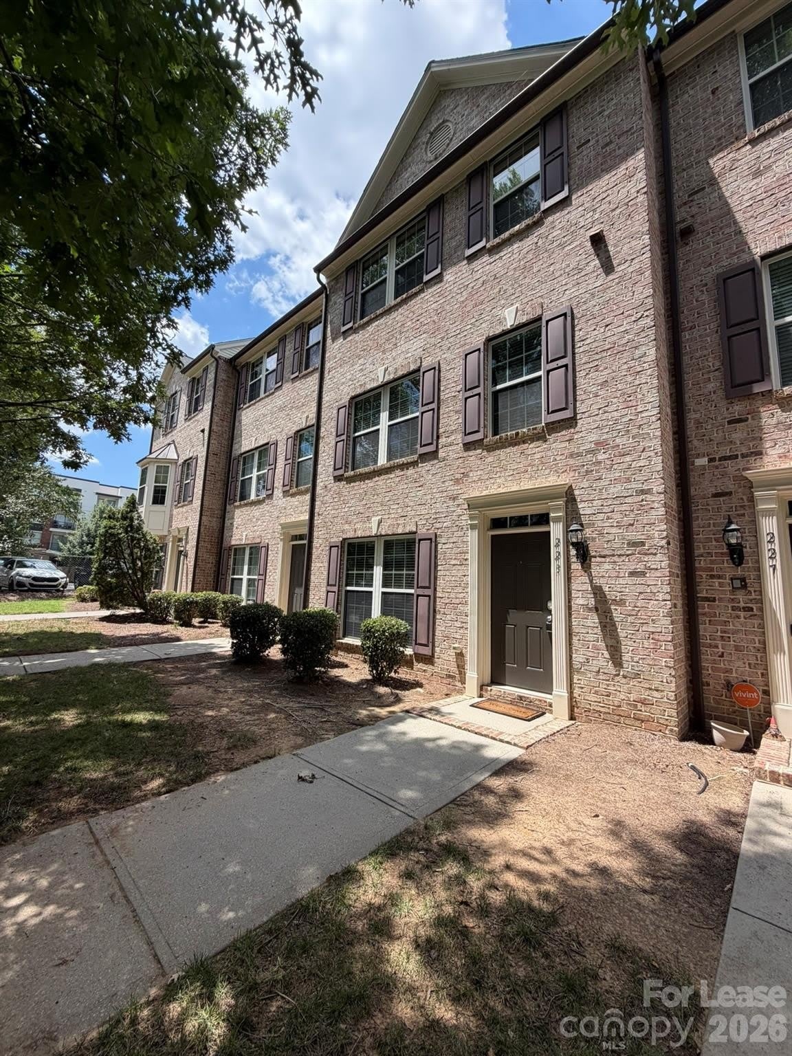233 N Irwin Avenue – photo 1