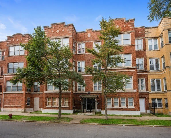4731 S Ingleside Avenue – photo 1