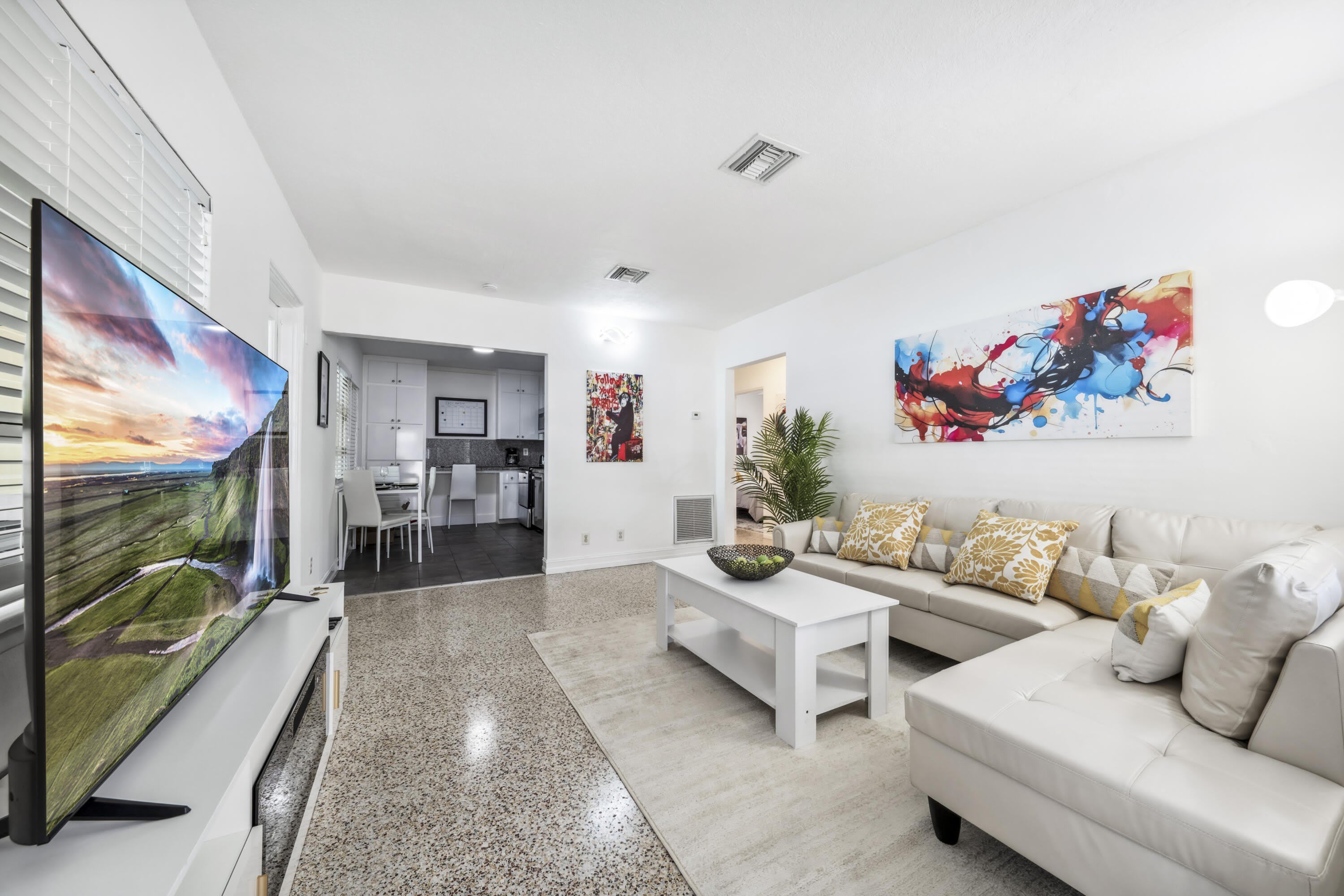 1420 MIAMI Road – photo 1