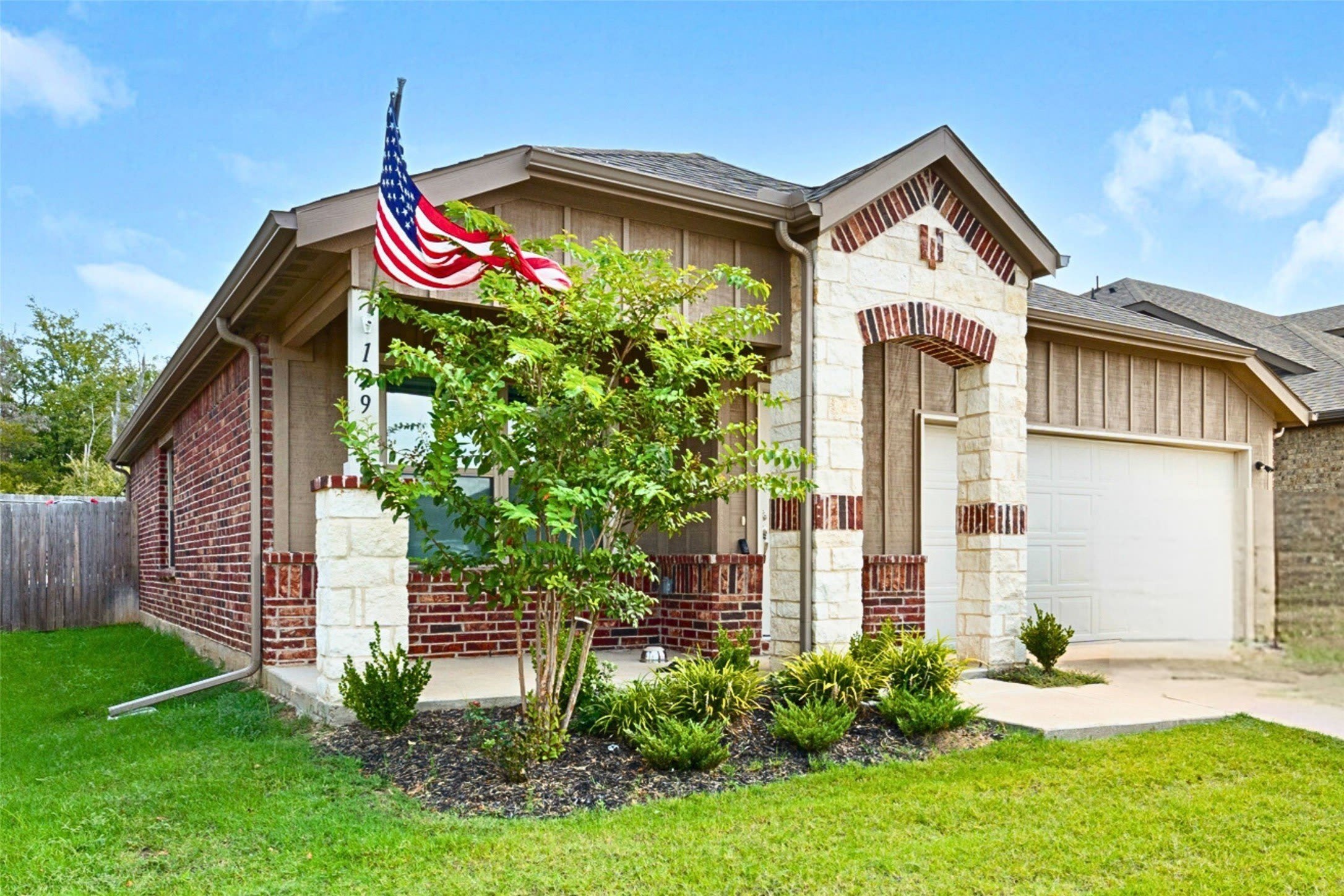 209 Fairmeade Drive – photo 1