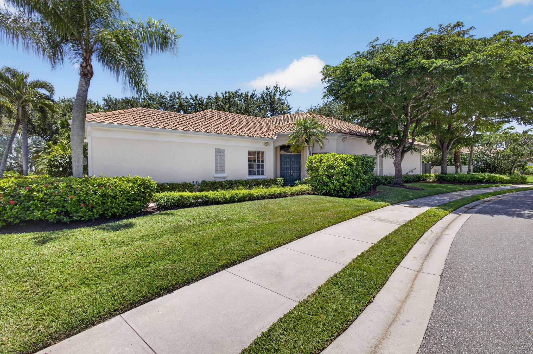 1048 DIAMOND HEAD Way – photo 1