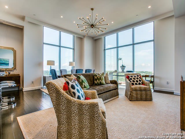 4242 Broadway Street 1804 – photo 1