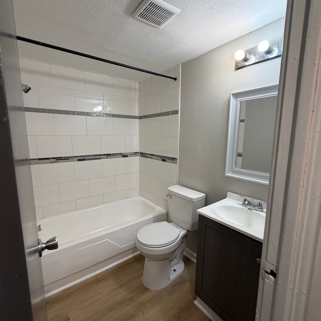 Experience Luxury Living at Bellagio Living I: Modern Apartments in Lawrence, Indiana – photo 1 of 17