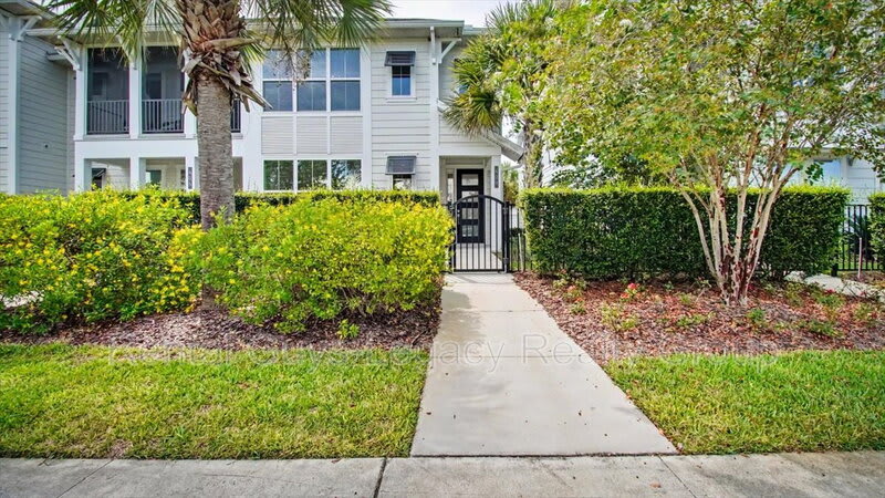 409 Crestview Drive – photo 1 of 34