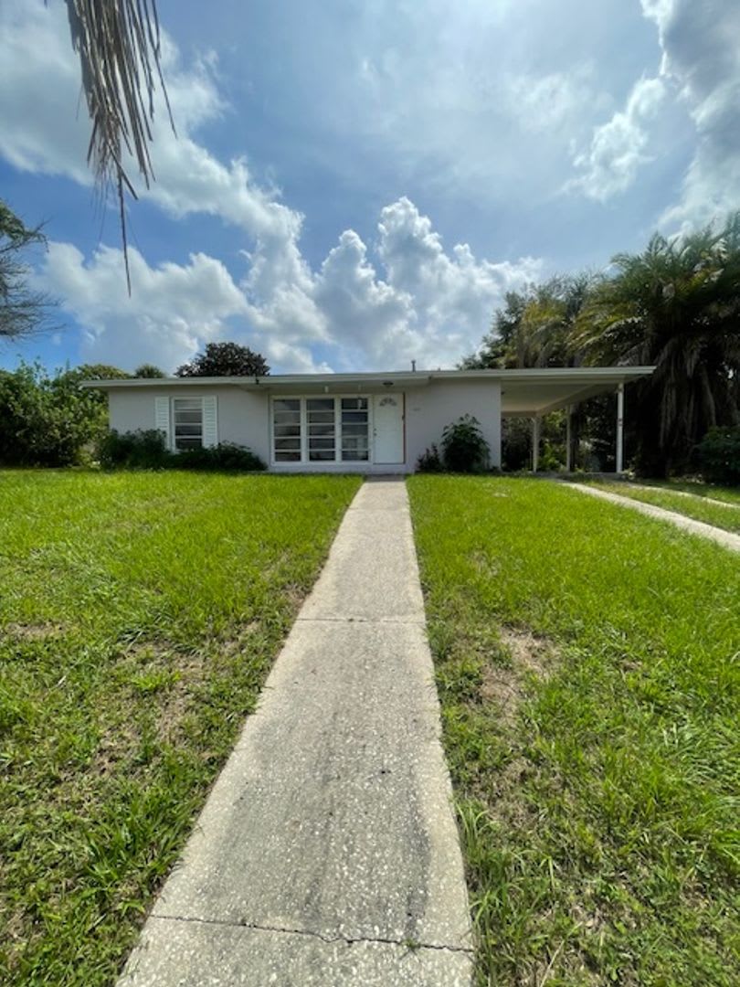 1ST MONTH FREE RENT 2 Bed 1 Bath Home – photo 1 of 215