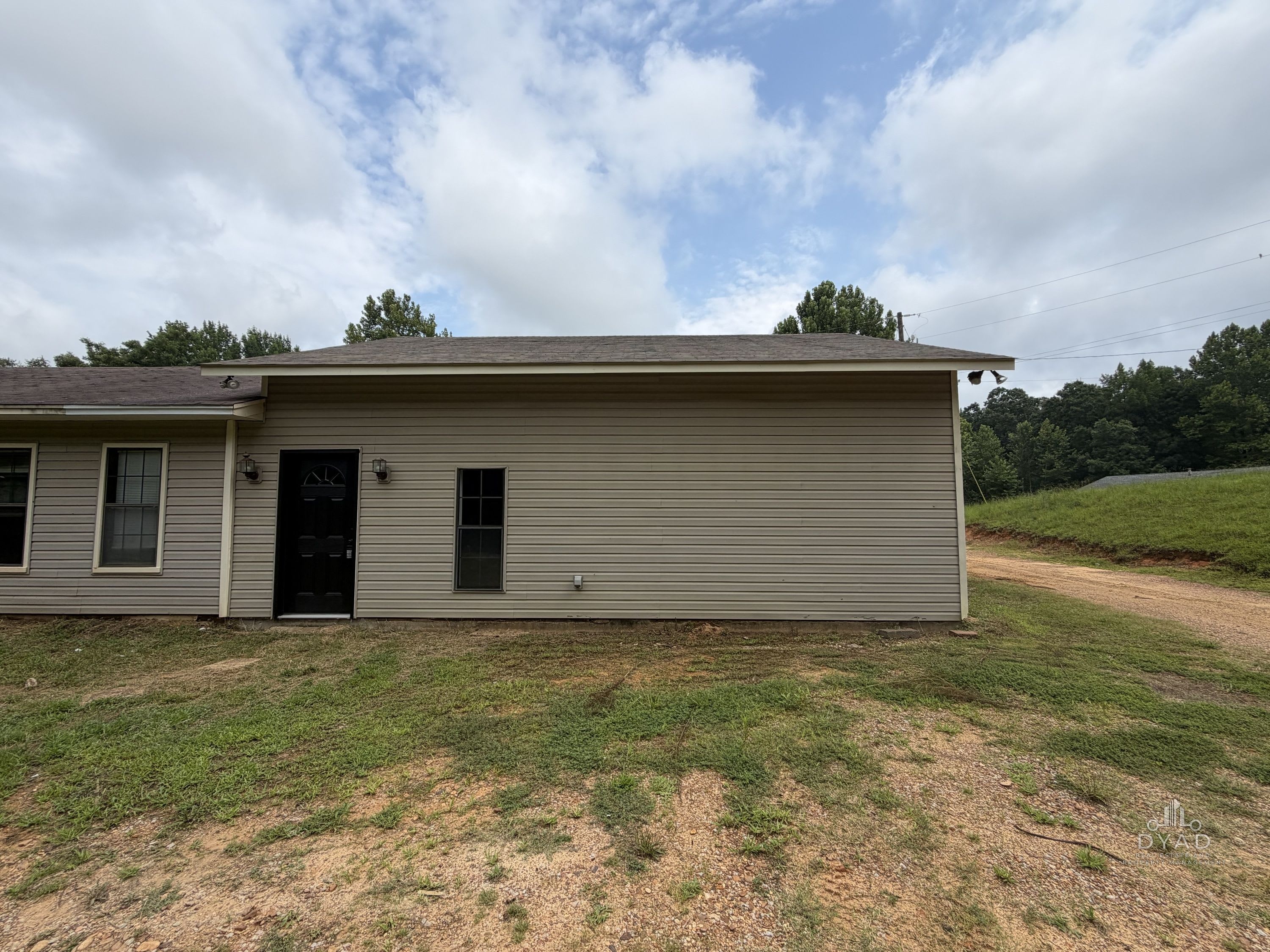 262 Payne Road B – photo 1 of 12