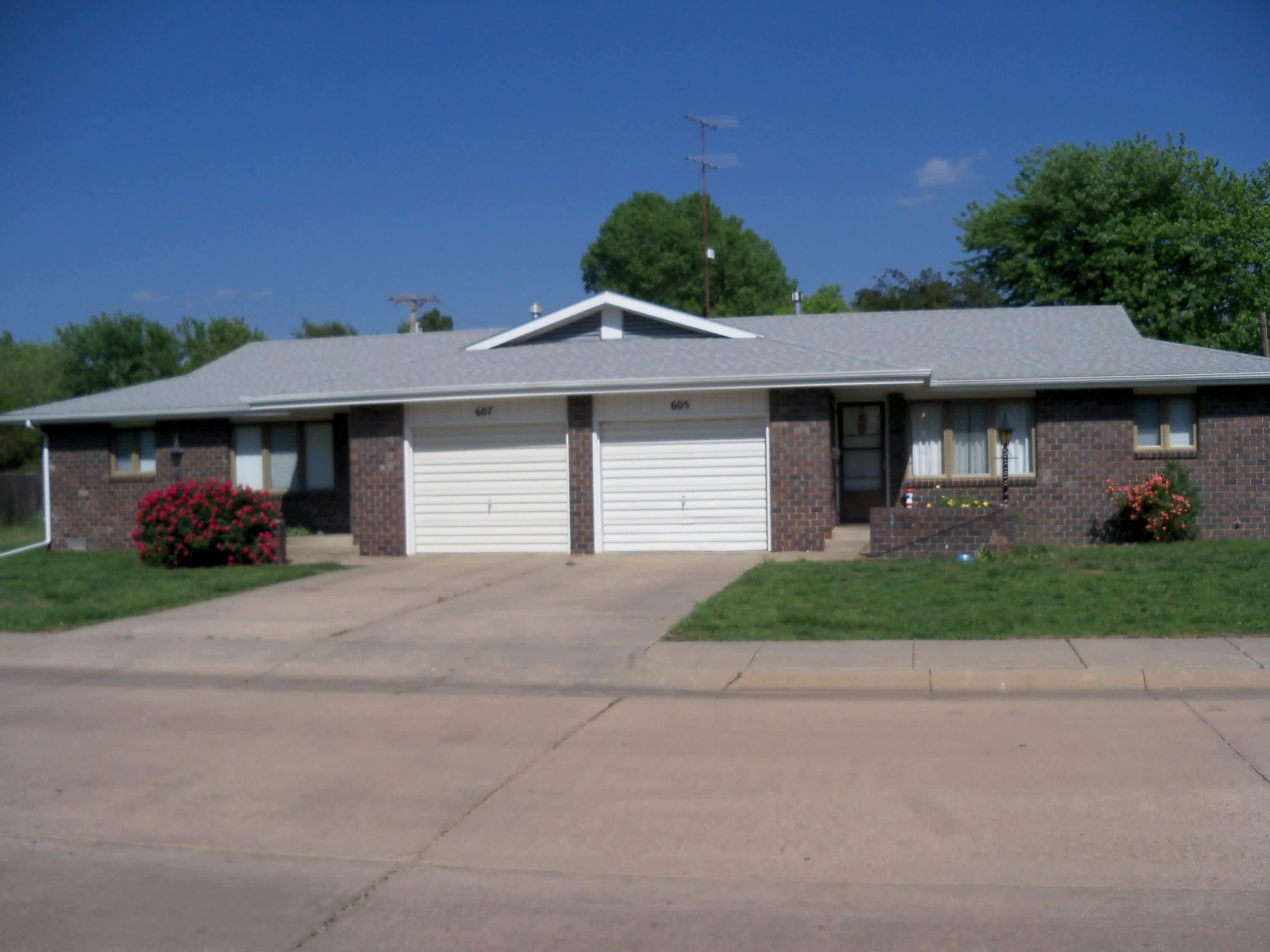 605 N. Humbolt – photo 1 of 10