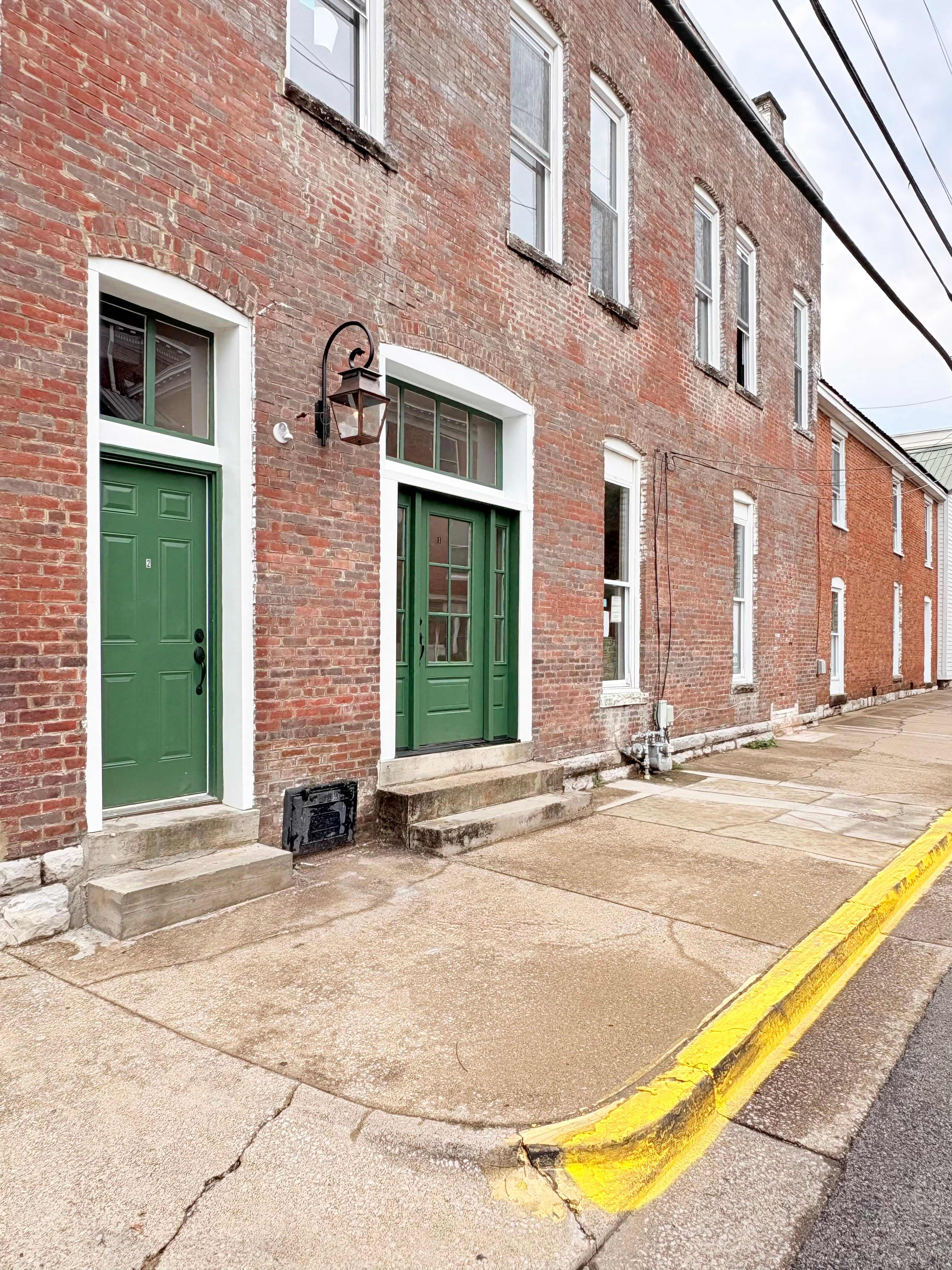332 E 10th Ave – photo 1