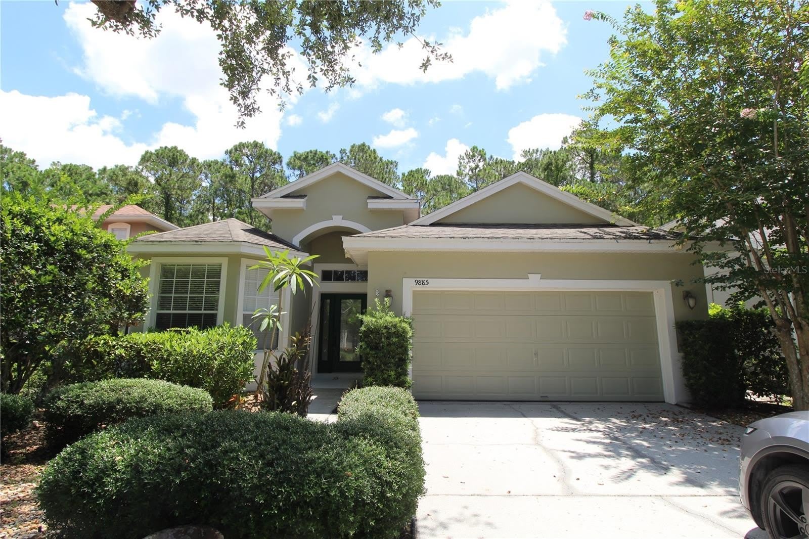 9885 LELAND Drive – photo 1