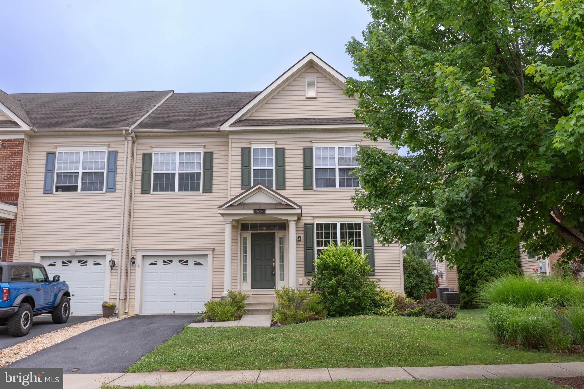 305 LEWISBURG Lane – photo 1 of 36