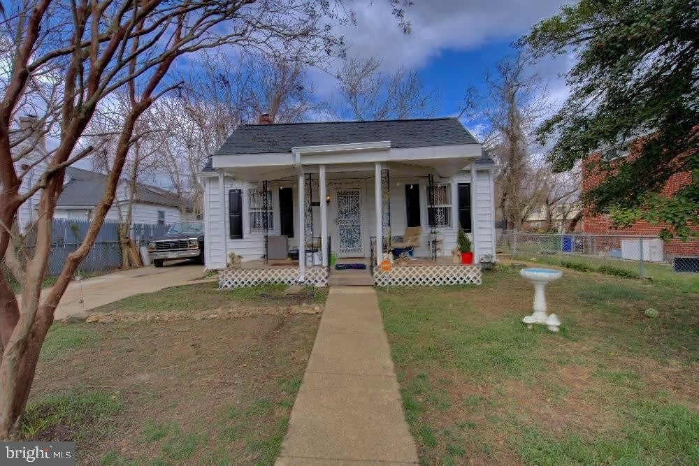 2924 VIRGINIA Avenue – photo 1