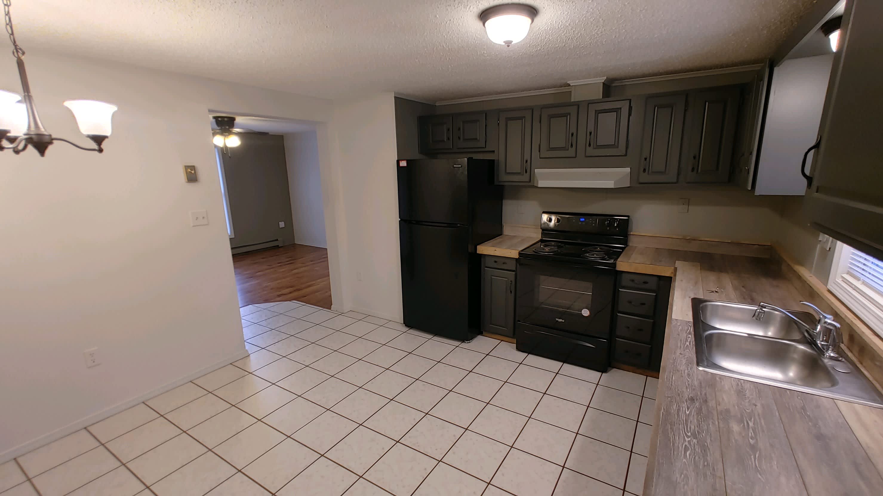 15 South Wayne Street – photo 1 of 35