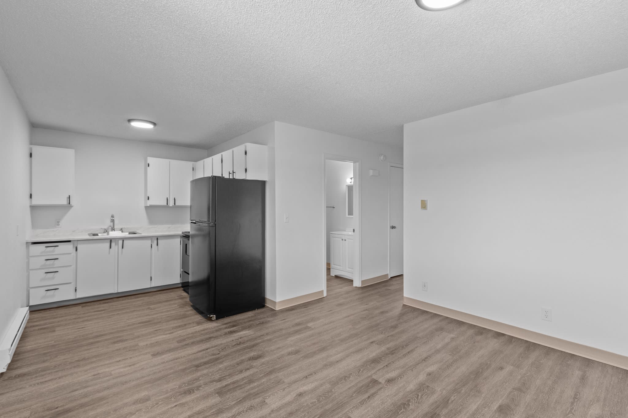 Creekside Apartments – photo 1 of 27