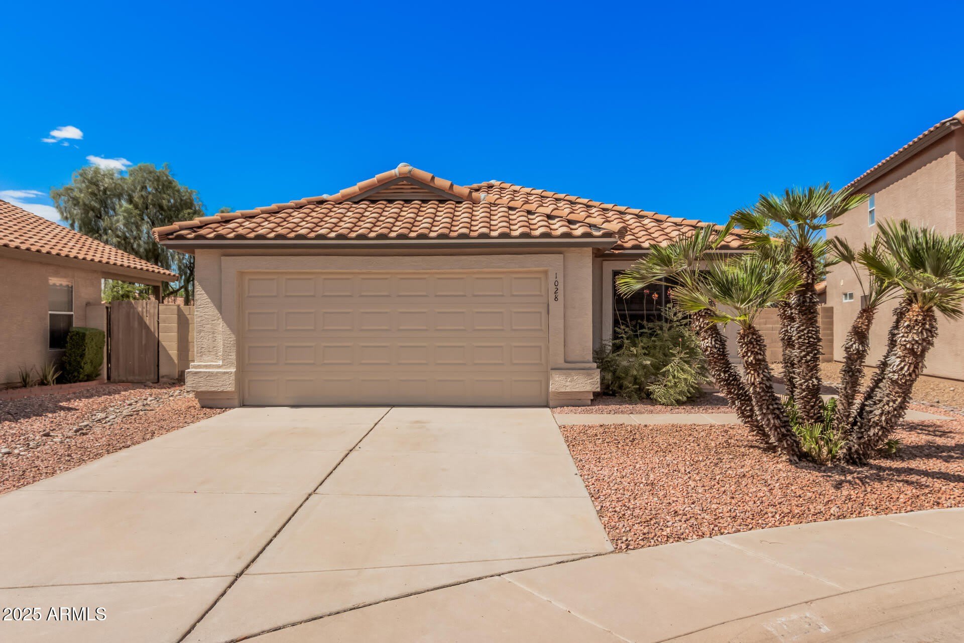1028 W BUTLER Court – photo 1