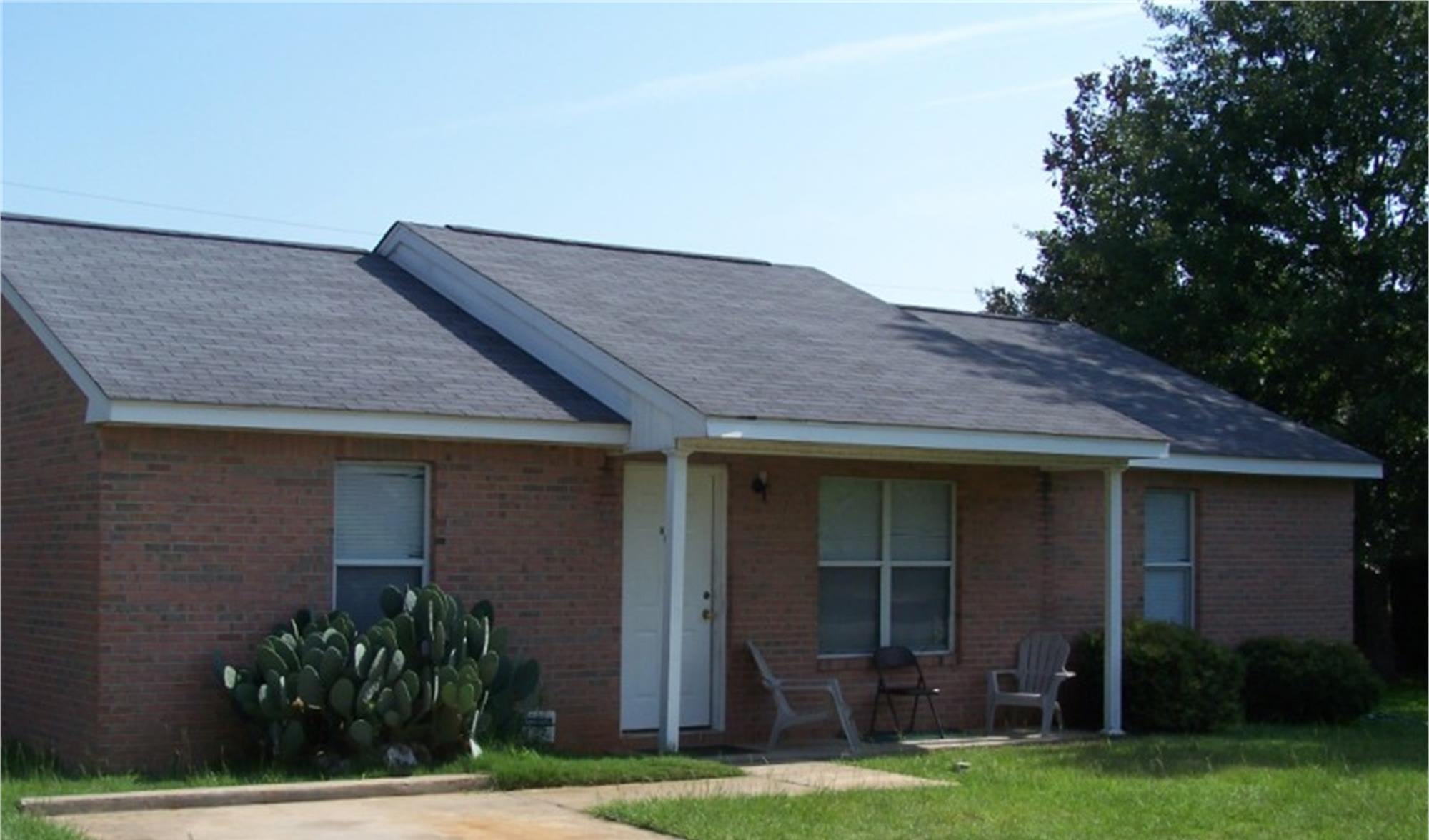 805 Faulk Ln – photo 1 of 31