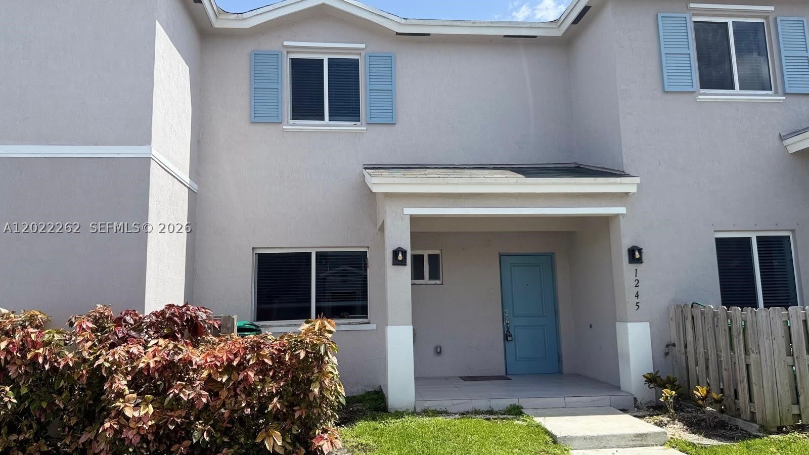 1245 NW 3rd Ln – photo 1