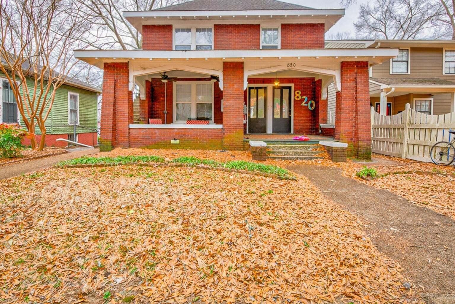 820 Oak Street – photo 1