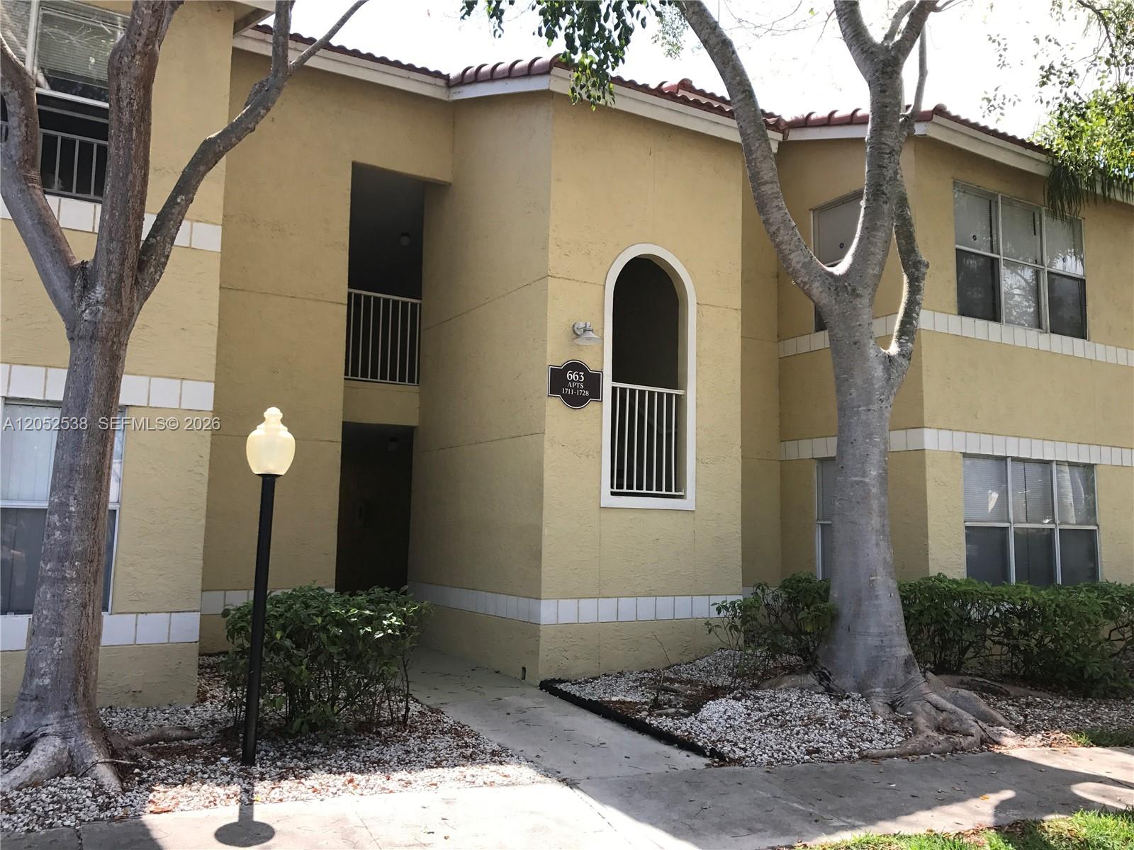 663 Vista Isles Drive – photo 1