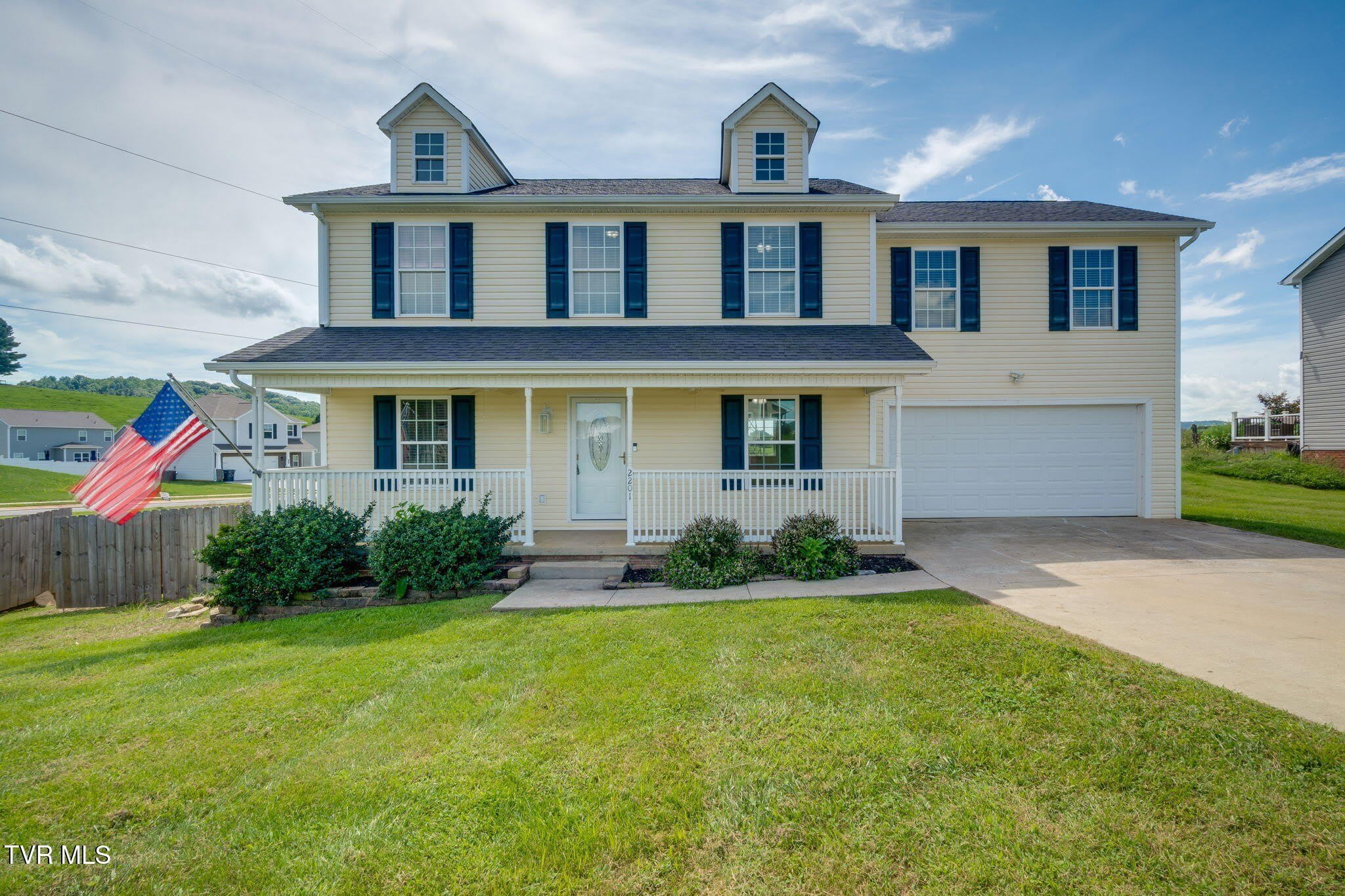 2201 Fox Meadows Circle – photo 1 of 32