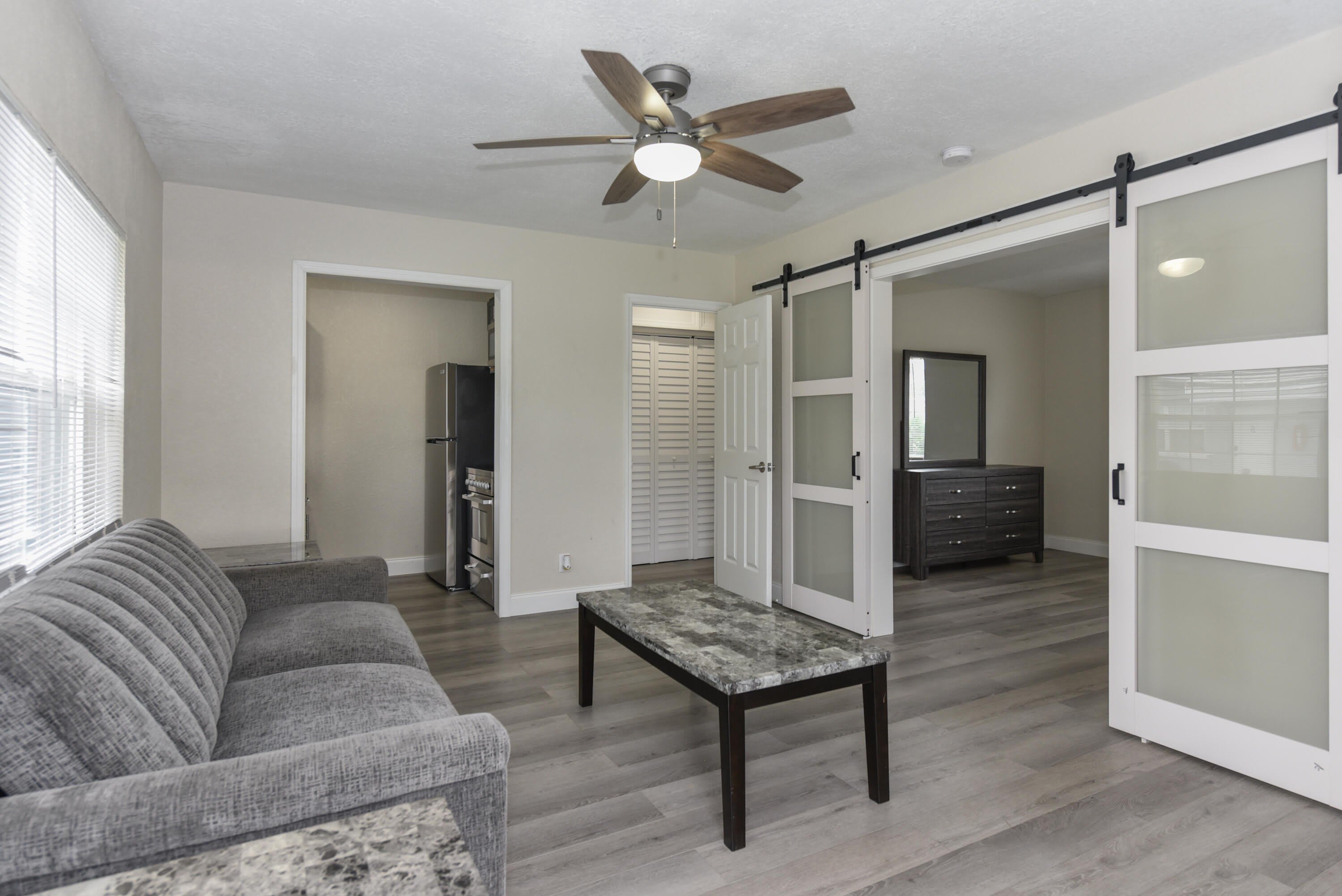 1001 S Federal Highway – photo 1