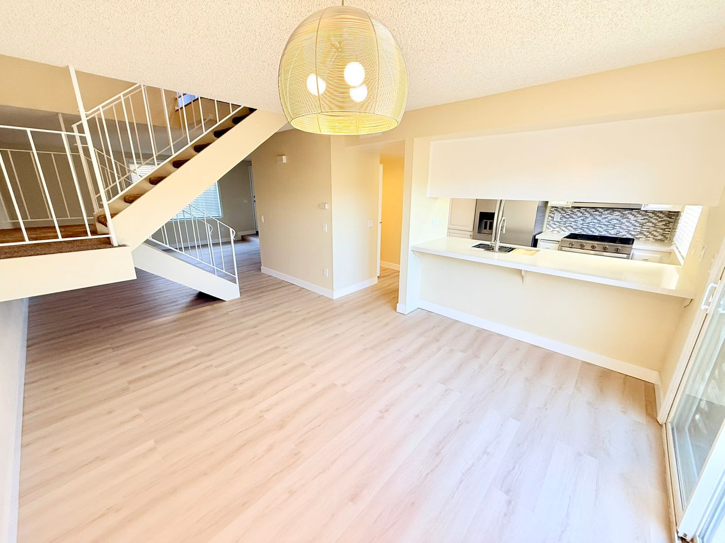 Spacious 3-Bedroom Condo in the Indian Canyon Gardens Community – photo 1