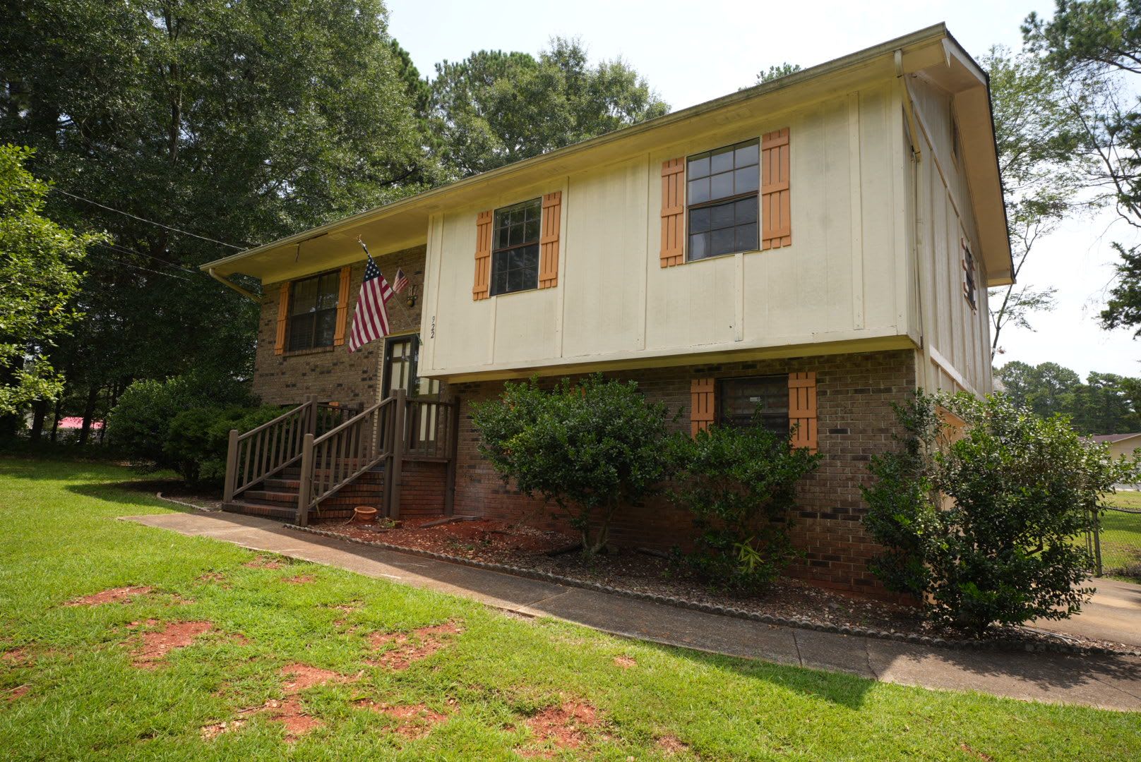 922 Henry Court Jacksonville Alabama 36265 – photo 1 of 42