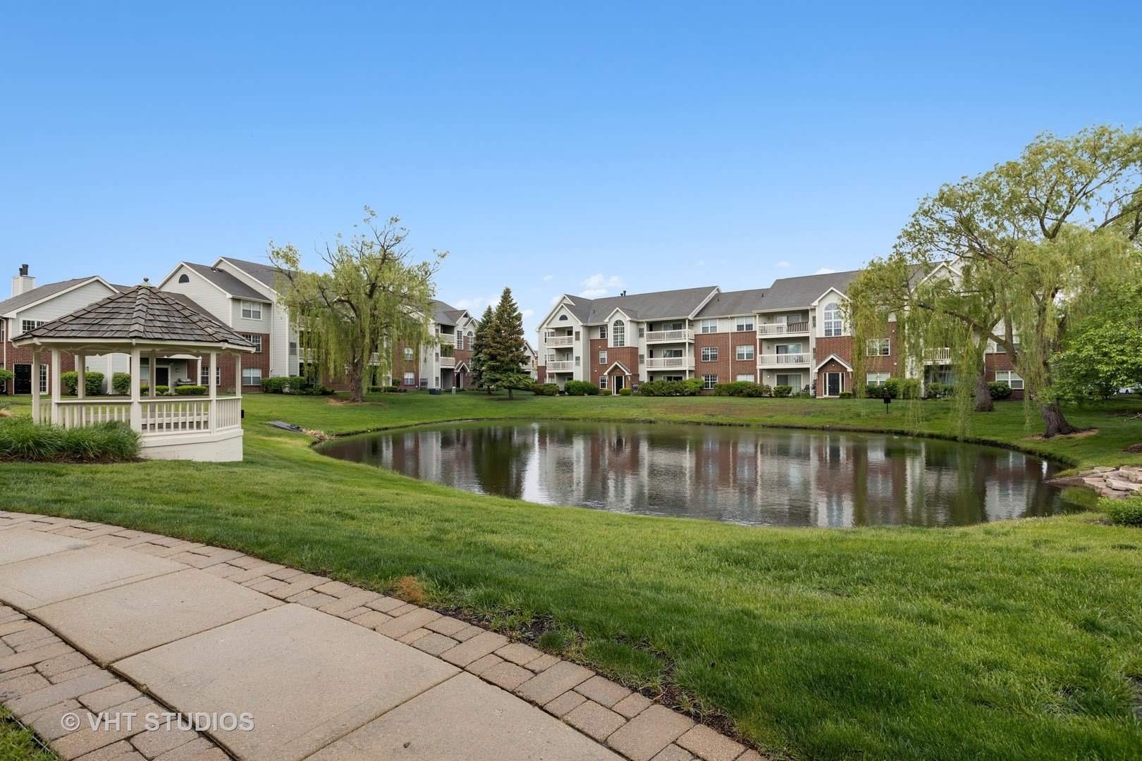 37 Kensington Circle – photo 1 of 141