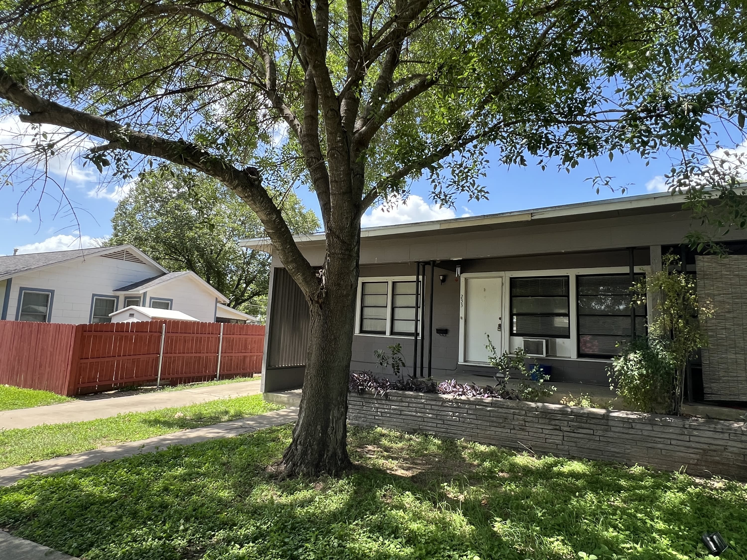 233 Arvin Drive – photo 1 of 18